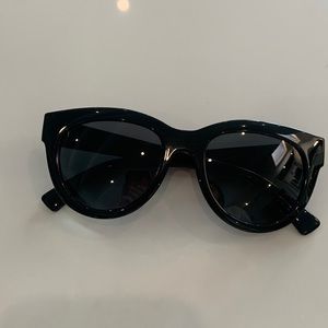 Black Polarized Sun glasses